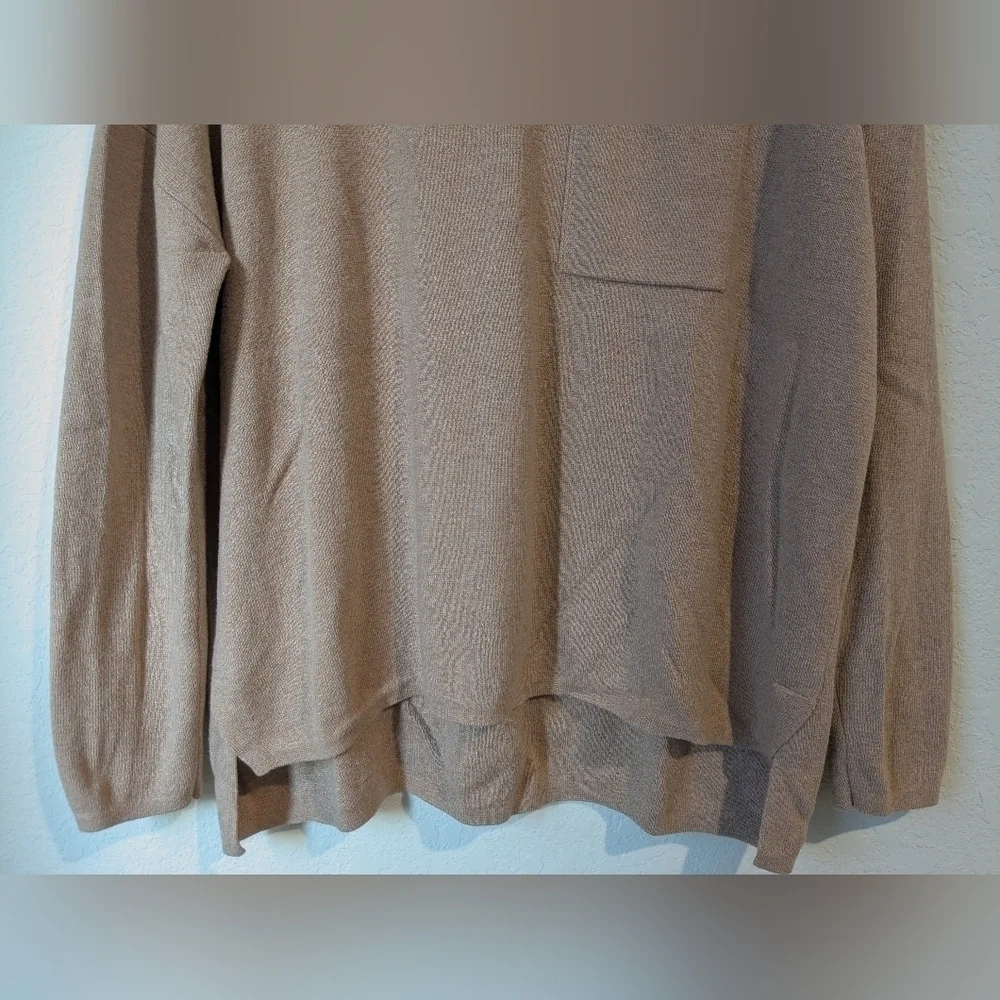 Banana Republic Men's Camel High-Low Crewneck Pocket Pullover Sweater Comfort